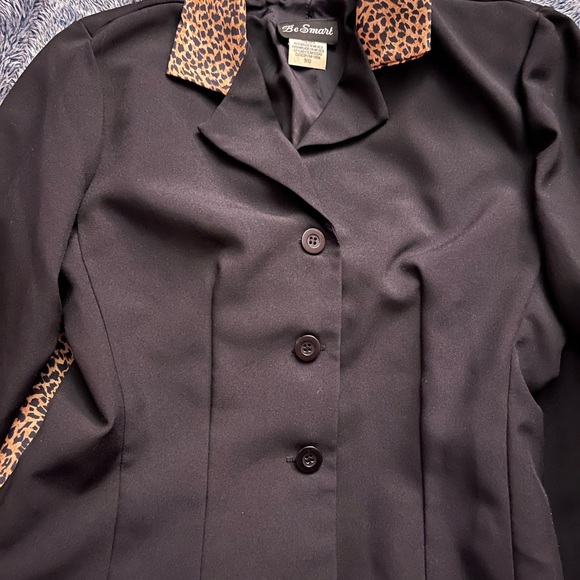 Ladies three piece suit . Size 9/10 - Picture 5 of 7